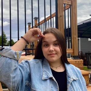 Meet your Posher, Eléna